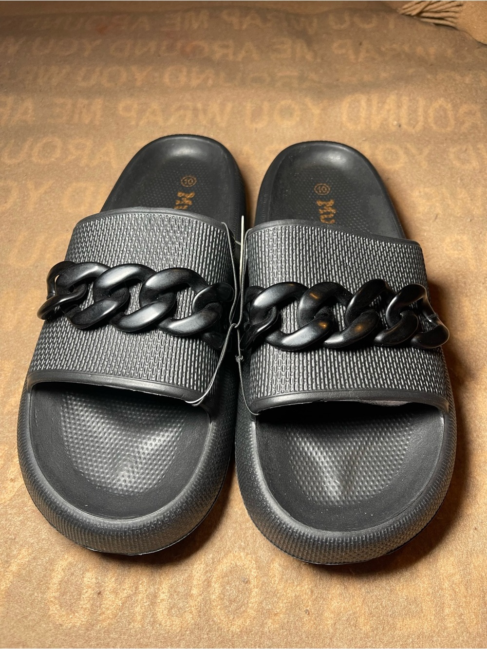 Men's Black Slide Sandals with Matte Chain Accent